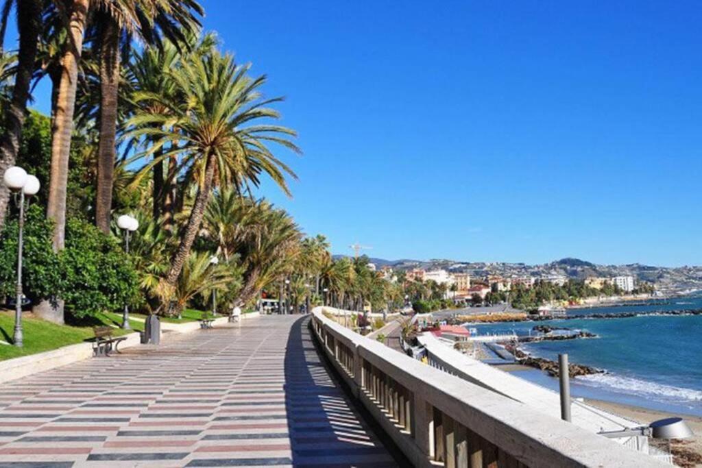 Studio Loft In The Center Sanremo For 3 People エクステリア 写真